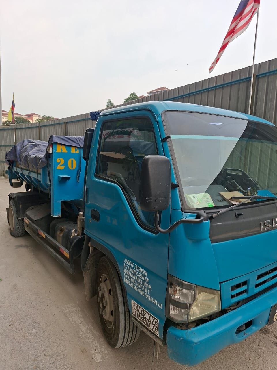 Kaundar Enterprise RORO service truck